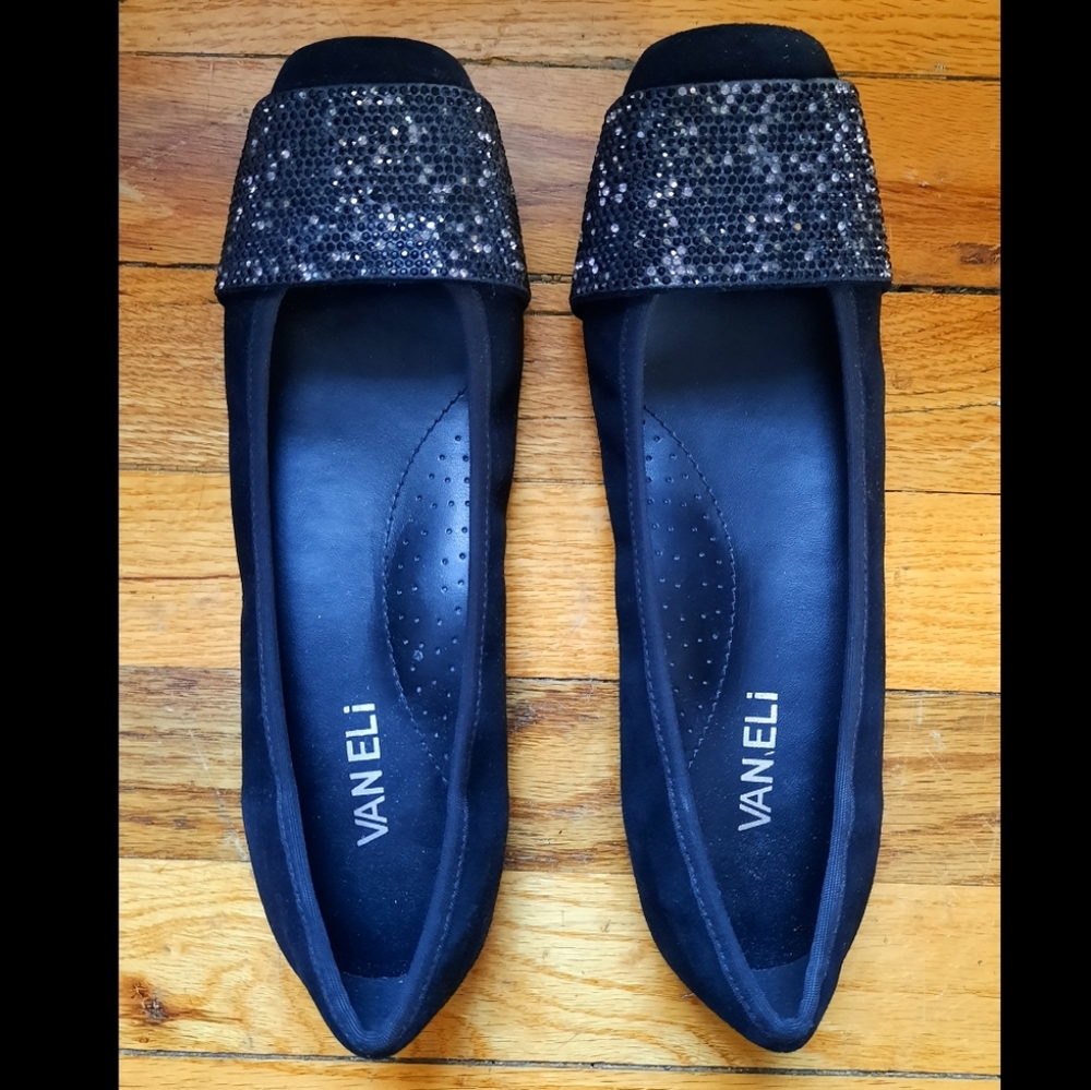 black vaneli flats 7.5